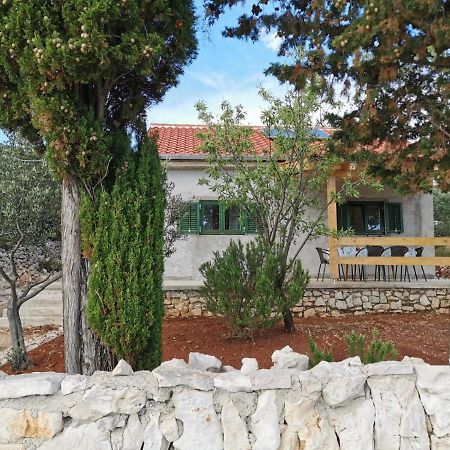 Kuca Za Odmor Obitelji Pedisic Villa Banj Eksteriør bilde