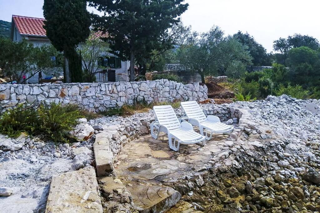 Kuca Za Odmor Obitelji Pedisic Villa Banj Eksteriør bilde