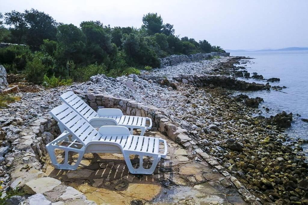 Kuca Za Odmor Obitelji Pedisic Villa Banj Eksteriør bilde